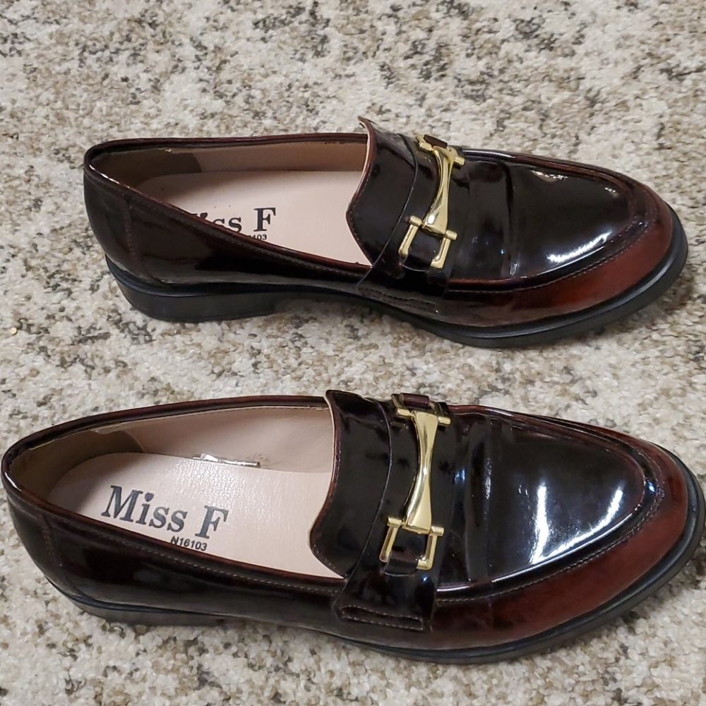 Shoes - Picture 2 of 3